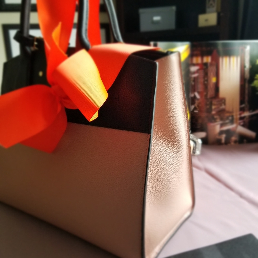 LOUIS VUITTON City Streamer MM. Mag - Picture 2 of 16